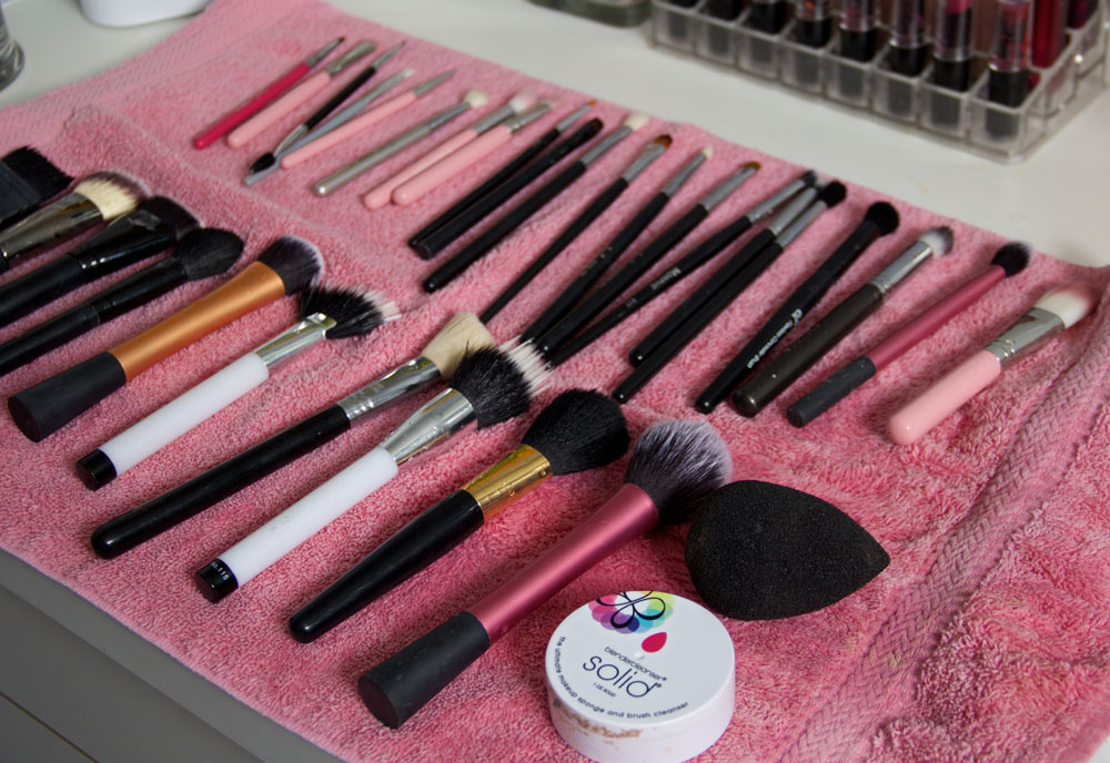 How I Clean My Makeup Brushes 5